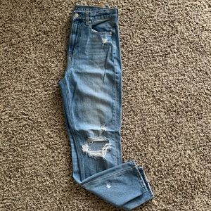 American Eagle Mom Jeans Size 4 Long